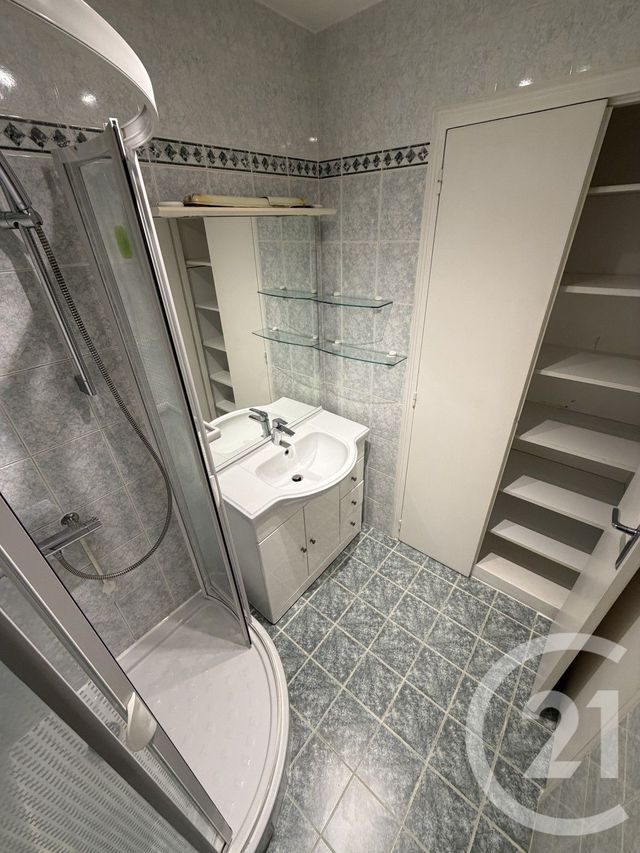 Appartement F3 à vendre - 3 pièces - 51.62 m2 - BAGNEUX - 92 - ILE-DE-FRANCE - Century 21 Les Arcades