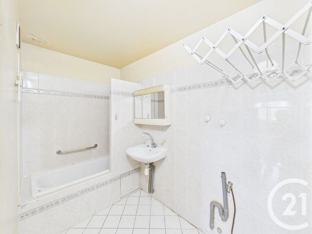 Afficher la photo en grand Appartement F3 à vendre - 3 pièces - 67.4 m2 - CACHAN - 94 - ILE-DE-FRANCE - Century 21 Les Arcades