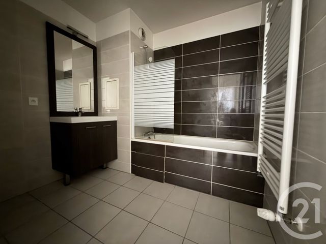 Appartement F3 à vendre - 3 pièces - 62.96 m2 - CACHAN - 94 - ILE-DE-FRANCE - Century 21 Les Arcades